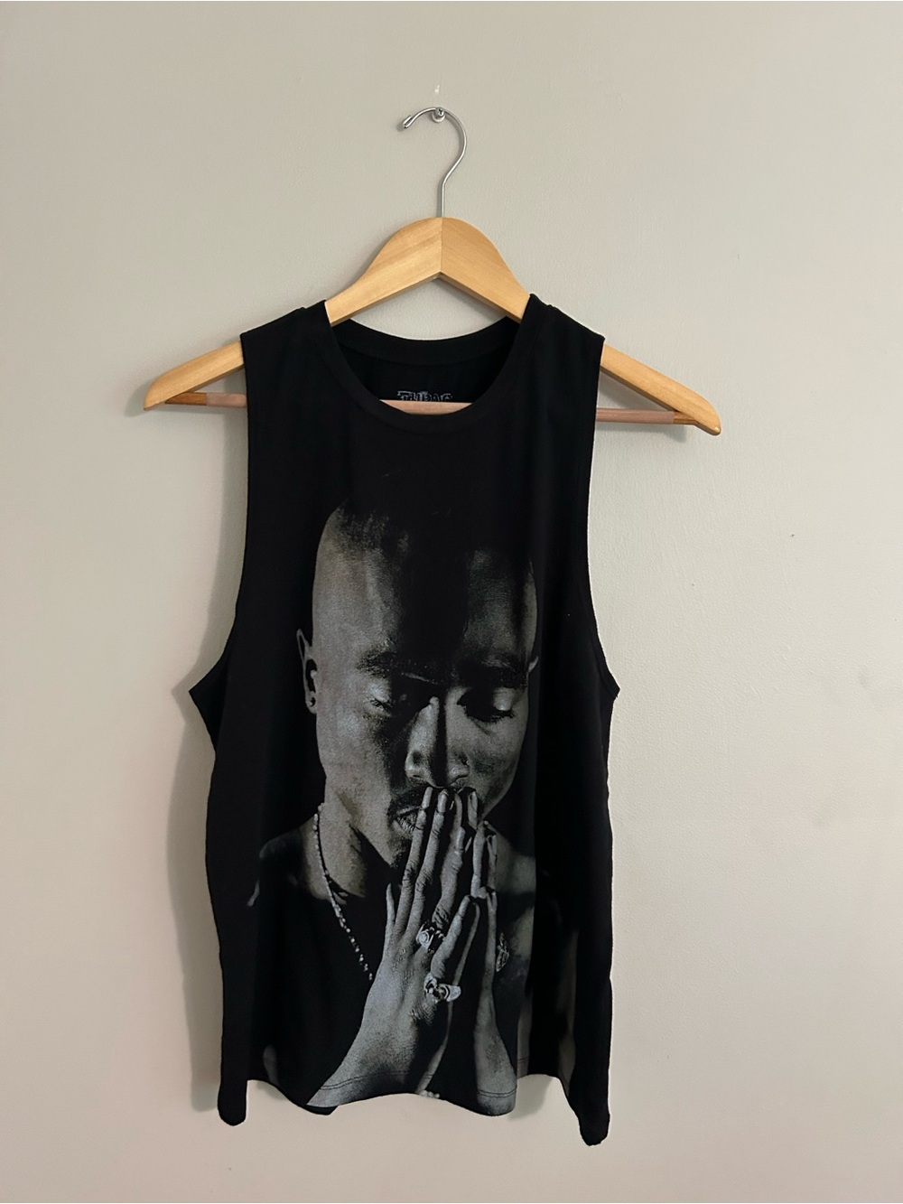 Black Graphic Muscle Tee with Prayer Hands Print - Women